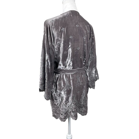 Johnny Was Jade Axel Velvet Silk Eyelet Kimono XS Whimsigoth Vintage Inspired - Picture 7 of 16